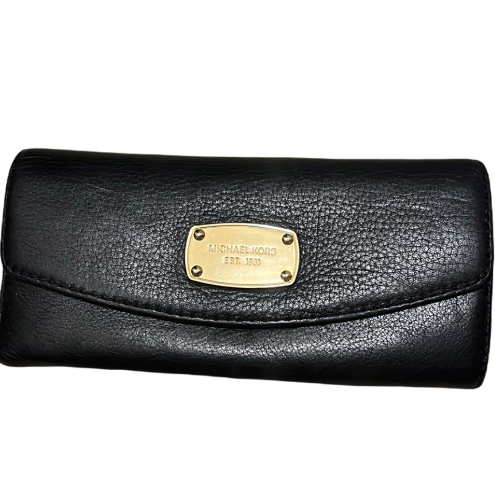 Michael Kors black pebbles leather wallet